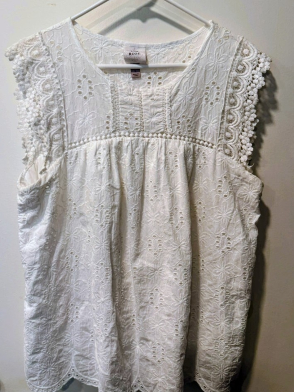 Knox Rose White Eyelet Crochet-Trim Sleeveless Top